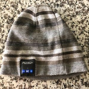 ROTIBOX Grey beanie with headphones sewn in